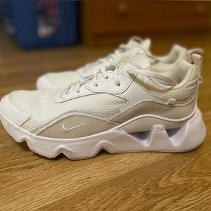 Nike RYZ 365 2 Women’s 10.5